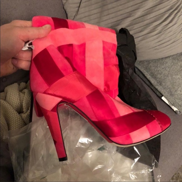 CHANEL RUNWAY BOOT - Picture 3 of 8